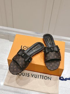 Louis Vuitton Flat Brown For Women