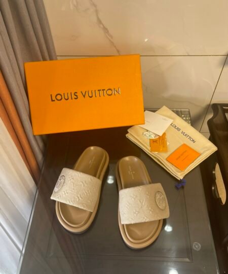 Louis Vuitton Women’s Pool Pillow Comfort Flat Mule Beige For Women LV