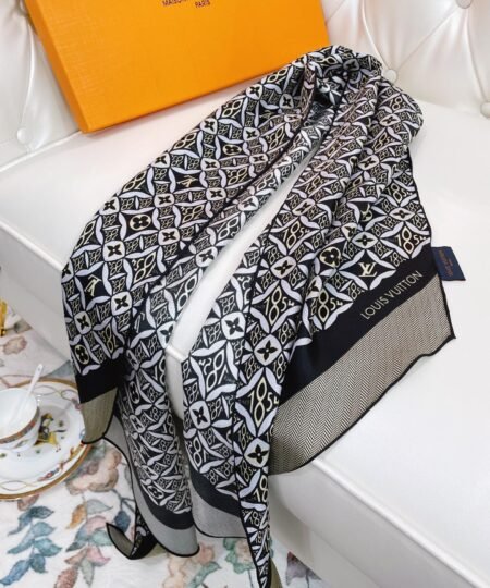 Louis Vuitton Monogram Pattern Black Scarf 175cm/69in