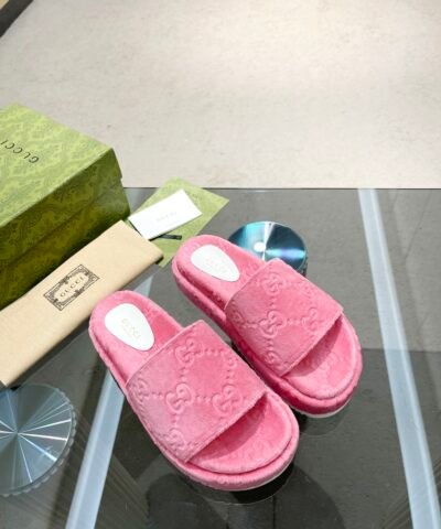 Gucci Women’s GG Platform Sandal Pink For Women GG