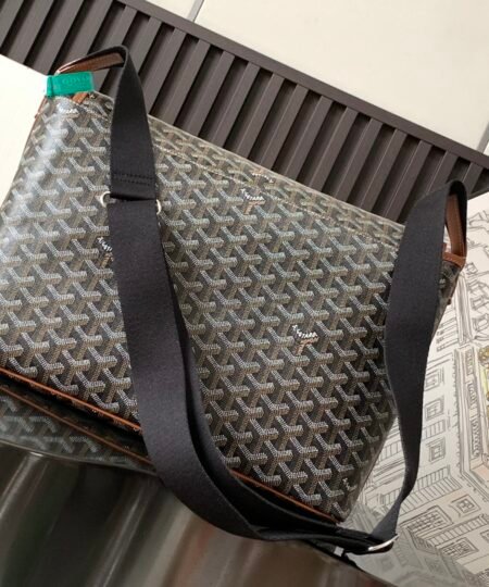 Alternative view of Goyard Capetien MM Messenger Bag Brown For Women‎ 10.2in/26cm CAPETIMMLTY01CG03P