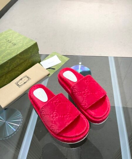 Gucci Women’s GG Platform Sandal Red For Women GG