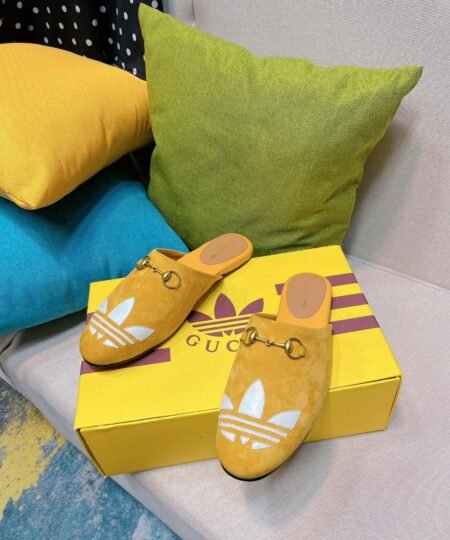 Gucci x Adidas Women’s GG Trefoil Slipper Yellow For Women GG 702211 DE8X0 7660