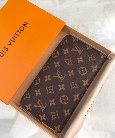 Louis Vuitton Zippy Wallet Monogram Canvas For Women, Women’s Wallet 4.1in/10.5cm LV M42616