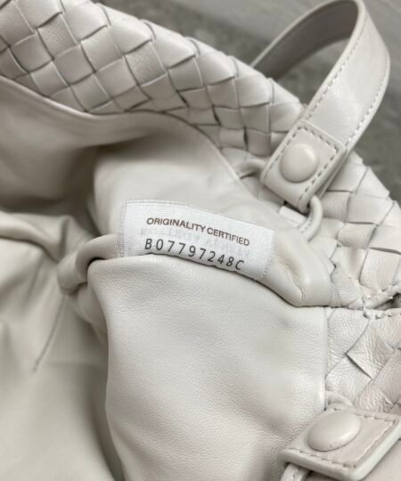 Alternative view of Bottega Veneta Shoulder Bag White, For Women, Women’s Bags 10.2in/26cm 651811V08Z19143