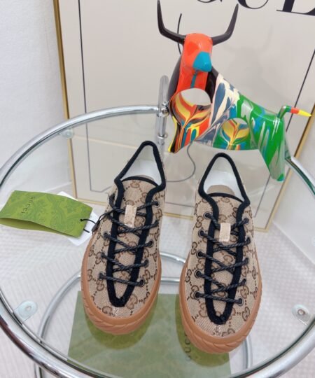 Gucci Women’s Maxi GG Sneaker Beige For Women GG