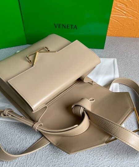 Alternative view of Bottega Veneta Clip Bag Beige, For Women, Women’s Bags 9in/23cm