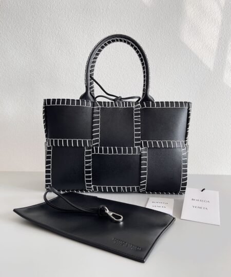 Bottega Veneta Small Arco Tote Bag Black, For Women, Women's Bags 11.8in/30cm