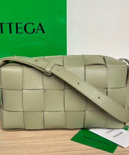 Bottega Veneta Brick Cassette Beige, For Women, Women's Bags 11in/28cm