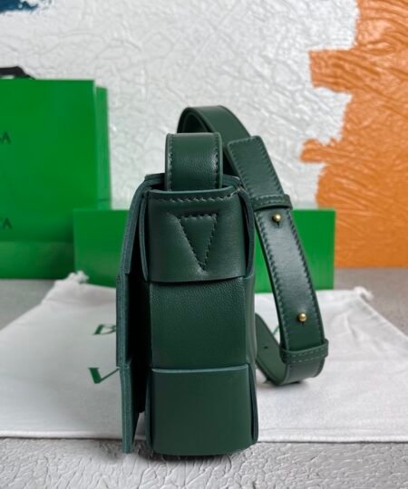 Alternative view of Bottega Veneta Cassette Raintree, For Women, Women’s Bags 9.1in/23cm 578004VMAY13035