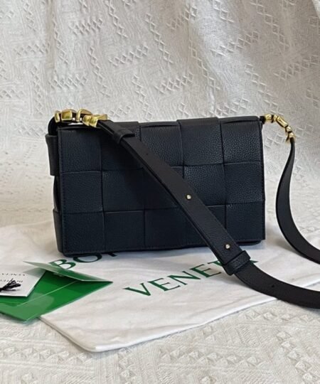 Bottega Veneta Cassette Black, For Women, Women’s Bags 9.1in/23cm 666870V17H18425