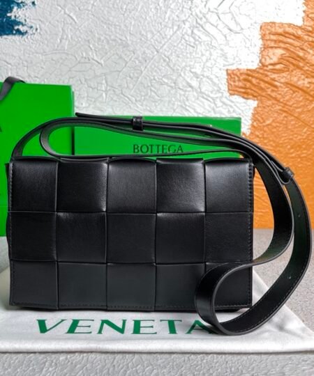 Bottega Veneta Cassette Black, For Women, Women’s Bags 9.1in/23cm 578004VMAY11229