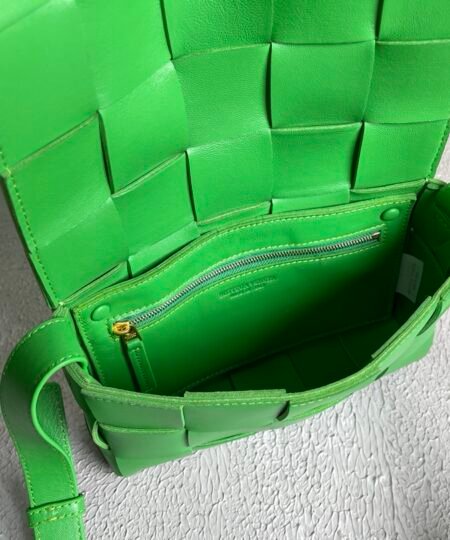 Alternative view of Bottega Veneta Cassette Parakeet, For Women, Women’s Bags 9.1in/23cm 578004VMAY13724