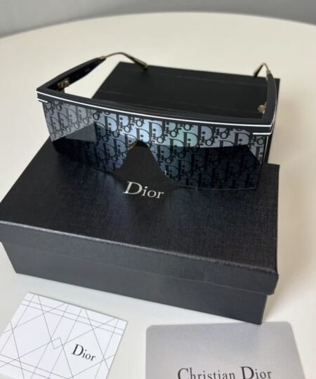 Alternative view of Dior Club M1U Black