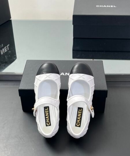 Alternative view of Chanel Sandals White/Black For Women