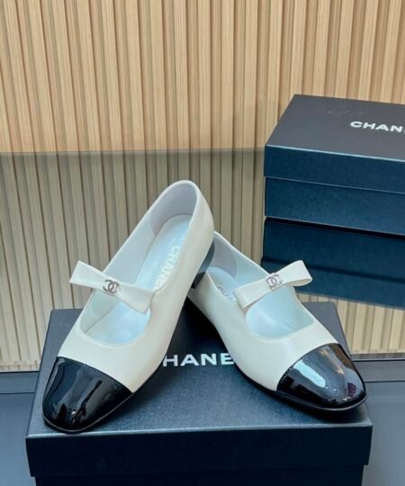 Chanel Sandals White/Black For Women