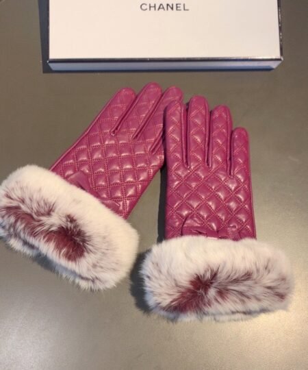 Alternative view of Chanel Gloves In Pink