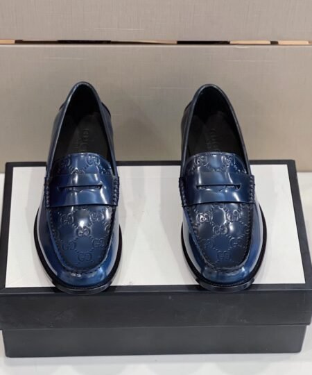 Gucci Men’s GG Embossed Loafers Horsebit Blue For Men 699501