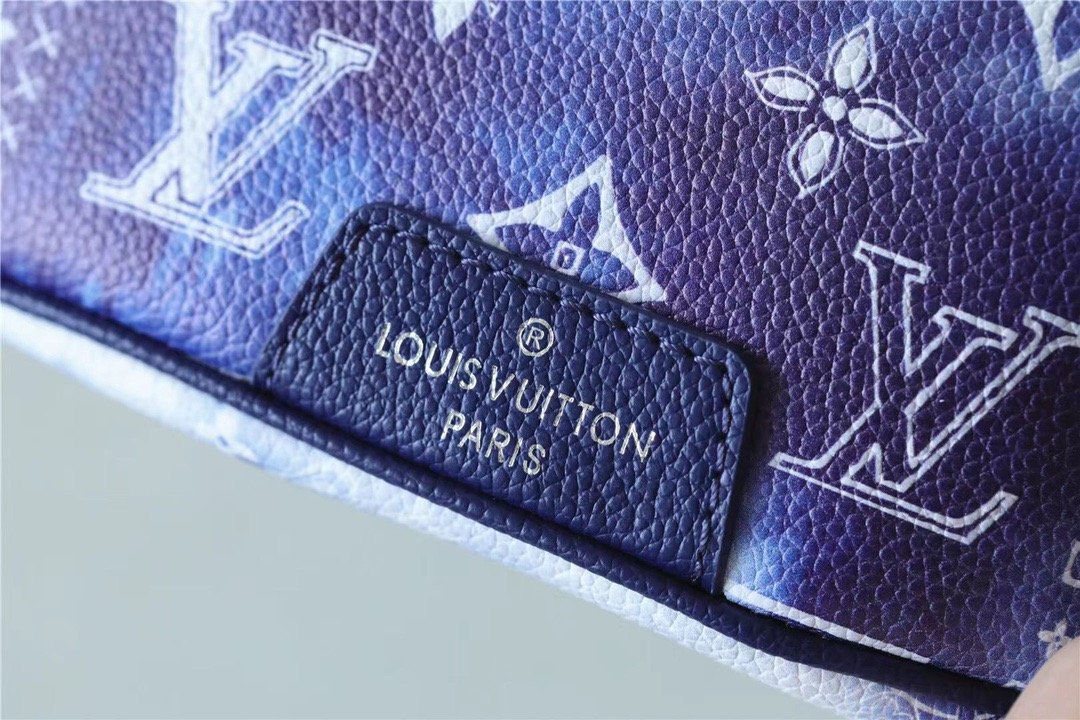 Louis Vuitton Discovery Bumbag PM Monogram Blue For Men, Men’s Bags, Shoulder And Crossbody Bags 17.3in/44cm LV M20587 - Image 5