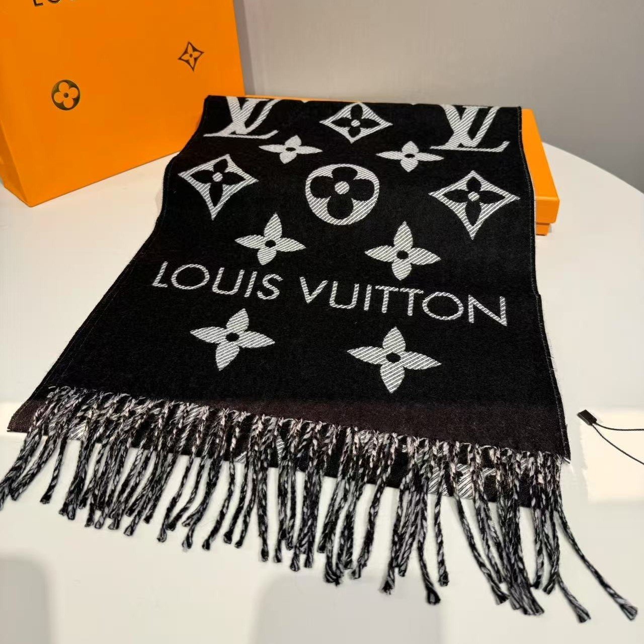 Louis Vuitton LV Essential Scarf Black For Women - Image 3