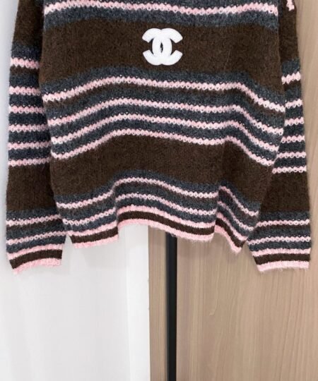 Alternative view of Chanel Clothes – Long Sleeves Sweater Brown & White (including scarf) For Women