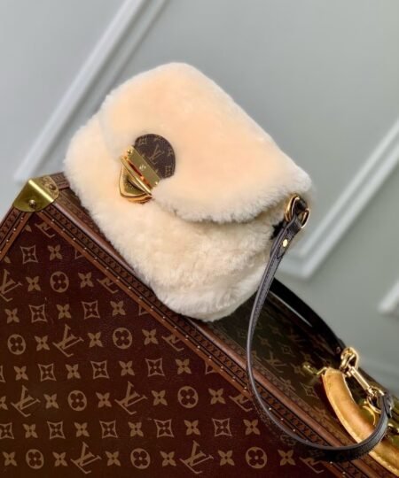 Alternative view of [True-to-ORIGINAL] Louis Vuitton Sunset Cream For Women 10.6in/27cm M12097