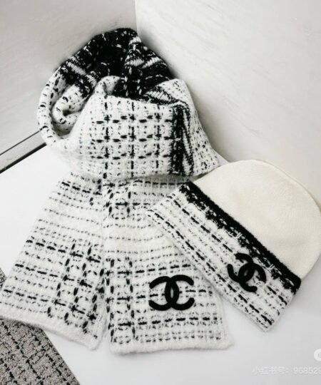 Alternative view of Chanel Scarf And Beanie Set In Black/White For Women