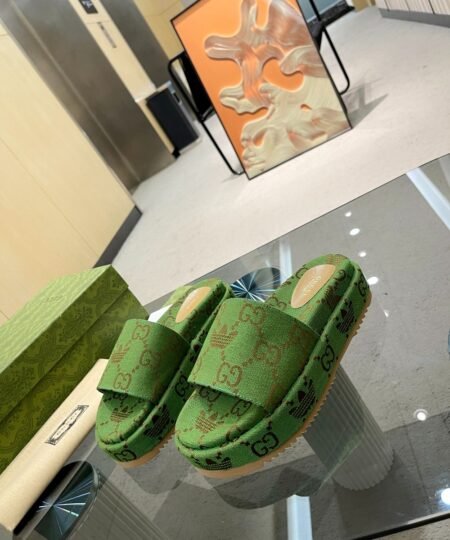 Gucci x Adidas Women’s GG Platform Sandal Green For Women GG