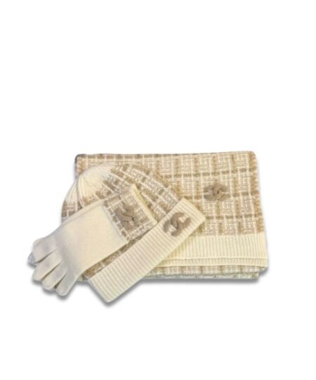 Chanel Monochrome Winter Knit Set – Hat, Scarf And Gloves Beige For Women
